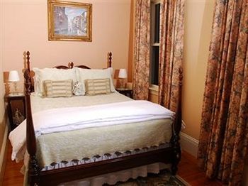The Spring Seasons Inn Newport Bagian luar foto