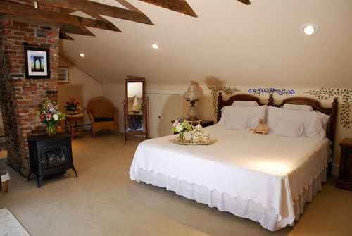 The Spring Seasons Inn Newport Bagian luar foto